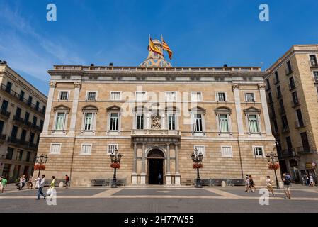 Palau De La Generalitat de Catalunya (XV-XVII Jh.) in Barcelona, Spanien - neoklassizistischen Fassade Stockfoto