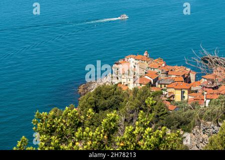 Luftaufnahme von Tellaro, altes und kleines Dorf in der Nähe von Lerici, im Golf von La Spezia (Golfo dei Poeti) Ligurien, Italien, Europa Stockfoto