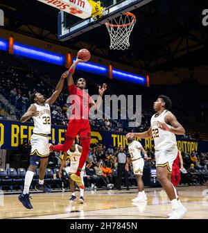 November 18 2021 Berkeley, CA U.S.A. der Wächter von Süd-Utah, Tevian Jones (5), geht während des NCAA Männer-Basketballspiels zwischen Southern Utah Thunderbirds und den California Golden Bears in den Korb. Kalifornien gewann in doppelter Überstunden 75-68 im Hass Pavilion Berkeley Calif. Thurman James / CSM Stockfoto