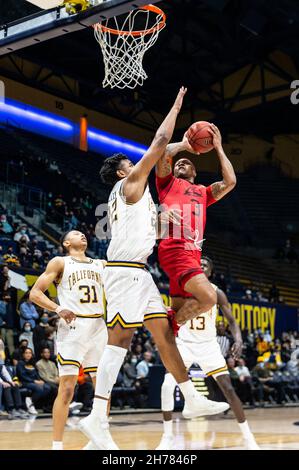 November 18 2021 Berkeley, CA U.S.A. der Wächter von Süd-Utah, John Knight III (3), geht während des NCAA Männer-Basketballspiels zwischen Southern Utah Thunderbirds und den California Golden Bears zum Reifen. Kalifornien gewann in doppelter Überstunden 75-68 im Hass Pavilion Berkeley Calif. Thurman James / CSM Stockfoto