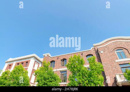 Blick auf ein Industriegebäude in San Marcos, Kalifornien Stockfoto