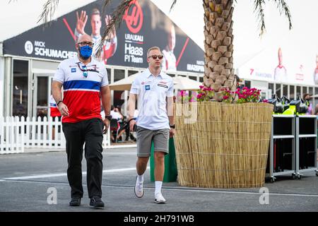 MAZEPIN Nikita (rus), Haas F1 Team VF-21 Ferrari, Portrait während des Formel 1 Ooredoo Qatar Grand Prix 2021, 20th Runde der FIA Formel 1 Weltmeisterschaft 2021 vom 19. Bis 21. November 2021 auf dem Losail International Circuit, in Lusail, Katar - Foto: Florent Gooden/DPPI/LiveMedia Stockfoto