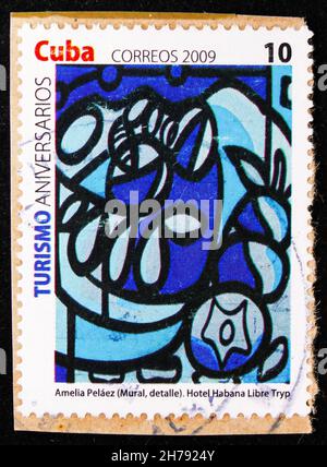 MOSKAU, RUSSLAND - 25. OKTOBER 2021: In Kuba gedruckte Briefmarke zeigt Amelia Pelaez, Picturserie, um 2009 Stockfoto