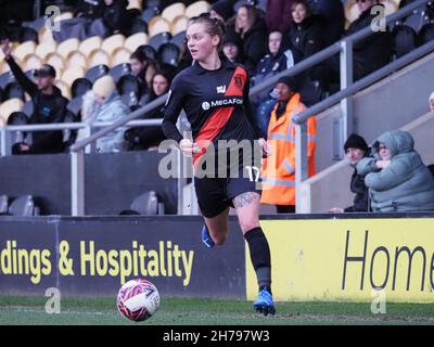 Burton, Großbritannien. 21st. November 2021. Burton, England, November 21st 2 Lucy Graham (17 Everton) beim Barclays FA Womens Super League Spiel zwischen Leicester City und Everton im Pirelli Stadium in Burton, England Natalie Mincher/SPP Credit: SPP Sport Press Photo. /Alamy Live News Stockfoto