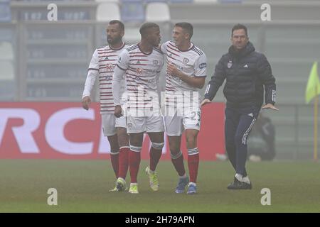 Keita Balde (Cagliari) feiert das Tor während des US-Spiels Sassuolo gegen Cagliari Calcio, italienische Fußballserie A in Reggio Emilia, Italien, November 21 2021 Stockfoto