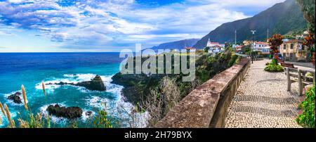 Portugal Reisen. Madeira Insel Naturlandschaft. Schönes Küstendorf Seixal im nördlichen Teil. Stockfoto