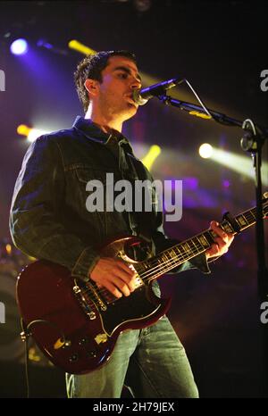 Stereophonics auf der Bühne während des ‘MTV Five Night Stand’ Concert im Ocean in Hackney, London, Großbritannien. 18th. April 2001 Stockfoto