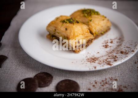 Eine Nahaufnahme von köstlichem türkischem Baklava Stockfoto