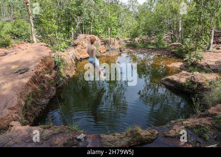 Schwimmen im Buley Rockhole im Litchfield National Park, Northern Territory, Australien Stockfoto