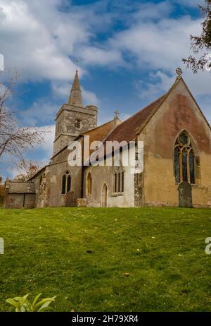 All Saints Anglican Church Fittleton, Salisbury UK, erbaut mit Ergänzungen aus dem 13th. Bis 16th. Jahrhundert Stockfoto