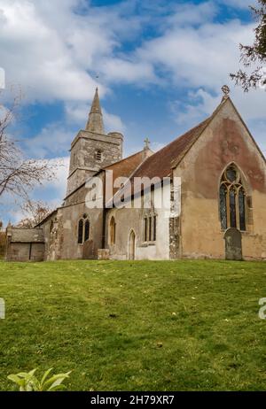 All Saints Anglican Church Fittleton, Salisbury UK, erbaut mit Ergänzungen aus dem 13th. Bis 16th. Jahrhundert Stockfoto