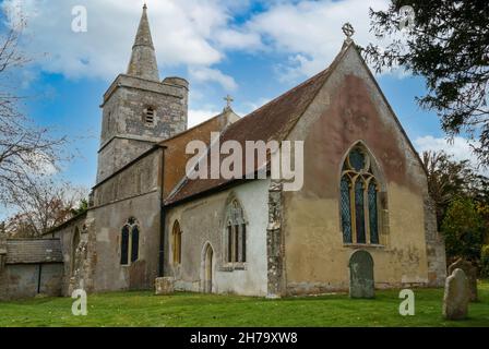 All Saints Anglican Church Fittleton, Salisbury UK, erbaut mit Ergänzungen aus dem 13th. Bis 16th. Jahrhundert Stockfoto