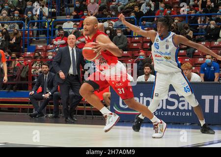 Mediolanum Forum, Mailand, Italien, 21. November 2021, Shavon Shields (AX Armani Exchange Olimpia Milano) während Der A/X Armani Exchange Milano gegen Nutribullet Treviso Basket - Italienische Basketball A Serie Championship Stockfoto