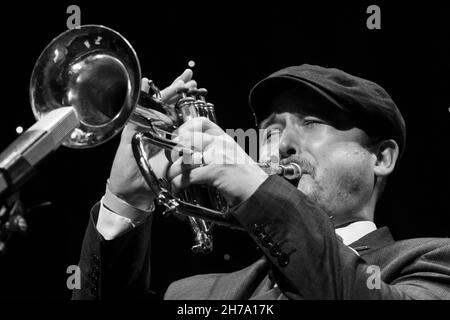 Andy Davies spielt Trompete mit Tony Kofi Quintett, Scarborough Jazz Festival 2021, UK Stockfoto