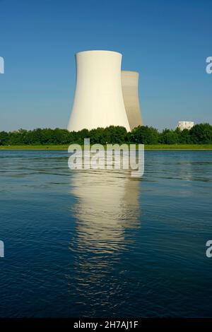 DEUTSCHLAND, BADEN-WÜRTTEMBERG, KARLSRUHE, DAS KERNKRAFTWERK PHILIPPSBURG HIELT AM RHEIN Stockfoto