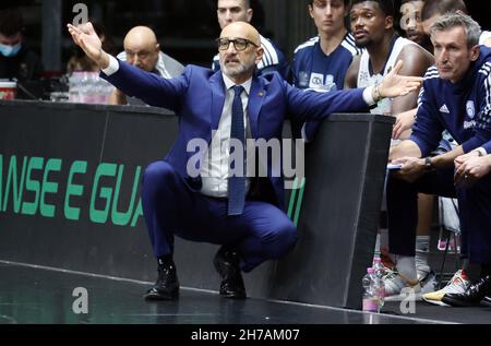 QalDurch die Serie A1 italienischen LBA Basketball-Meisterschaft Spiel Segafredo Virtus Bologna vs. Happycasa Brindisi in der Segafredo Arena - Bologna, 21. November 2021 - Foto: Michele Nucci Stockfoto