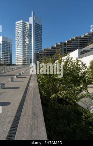 FRANKREICH HAUT-DE-SEINE (92100) BOULOGNE-BILLANCOURT, GEGEND VON PONT DE SEVRES, BÜROS UND ZU HAUSE Stockfoto