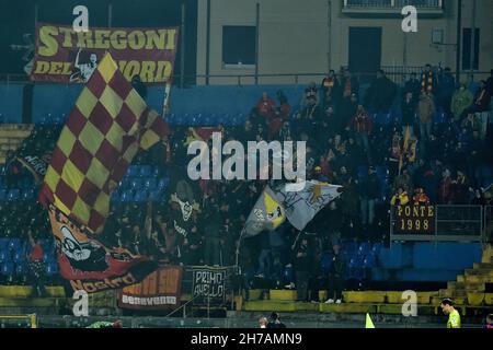 Arena Garibaldi, Pisa, Italien, 21. November 2021, Fans von Benevento während des AC Pisa gegen Benevento Calcio - Italienische Fußballmeisterschaft Liga BKT Stockfoto