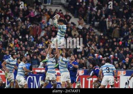 Pablo Matera (#6) im Kampf gegen Argentinien bei den Rugby Autumn Internationals 2021 am Freitag, den 6. November 2021. Frankreich besiegte Argentinien mit 29:20. (Jiro Mochizuki / Bild des Sports) Stockfoto