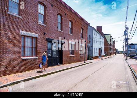 Der Old Port District. Backsteingebäude aus dem 19th. Jahrhundert säumen die Straßen dieses historischen Viertels. Portland, ICH. Stockfoto