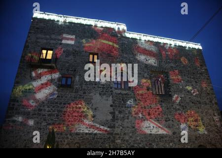 21. November 2021, Limatola, Kampanien/Benevento, Italien: Mittelalterliches Dorf Limatola in der Provinz Benevento Weihnachtsmärkte. (Bild: © Salvatore Esposito/Pacific Press via ZUMA Press Wire) Stockfoto