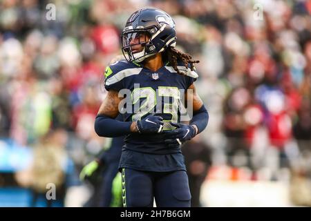 Seattle, USA. Seattle, WA, USA. 21st. November 2021. Seattle Seahawks verteidigt Sydney Jones (23) während eines Spiels zwischen den Arizona Cardinals und Seattle Seahawks im Lumen Field in Seattle, WA. Die Kardinäle gewannen 23-13. Sean Brown/CSM/Alamy Live News Credit: CAL Sport Media/Alamy Live News Stockfoto