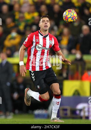 Jan Bednarek of Southampton - Norwich City / Southampton, Premier League, Carrow Road, Norwich, Großbritannien - 20th. November 2021 nur zur redaktionellen Verwendung - es gelten DataCo-Einschränkungen Stockfoto