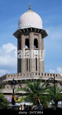 Uhr Minarett von Moazzam Jahi Market ein Obstmarkt in Hyderabad, Abids, Hyderabad, Telangana Stockfoto