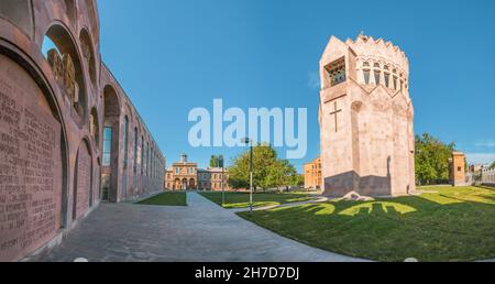 18. Mai 2021, Vagharshapat, Armenien: Ungewöhnliche Architektur der Kirche der Heiligen Erzengel im katholischen christlichen Komplex von Etchmiadzin in Stockfoto