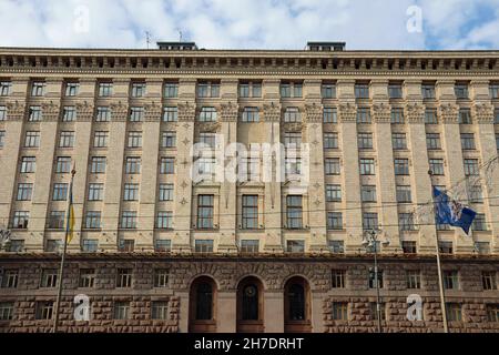 Gebäude der Stadtverwaltung Kiew in der Kreschtschatyk-Straße Stockfoto