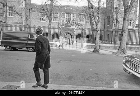 Schüler auf der Straße von Eton Stockfoto