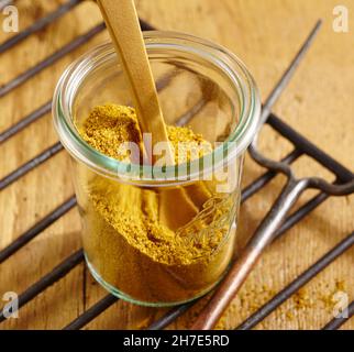 Hausgemachtes Shawarma (Kebab-Gewürzmischung) in einem Glas Stockfoto