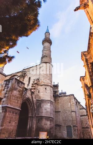 Nahaufnahme der Selimiye Moschee, Camii, die 1575 von Mimar Sinan entworfen wurde. Edirne, Türkei. Das UNESCO-Weltkulturerbe der Selimiye-Moschee. Stockfoto