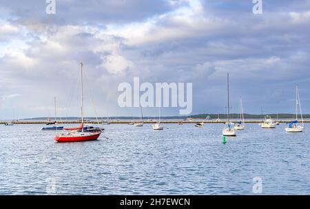 Landschaft von Booten an der Anlegestelle in Sag Harbor, NY Stockfoto