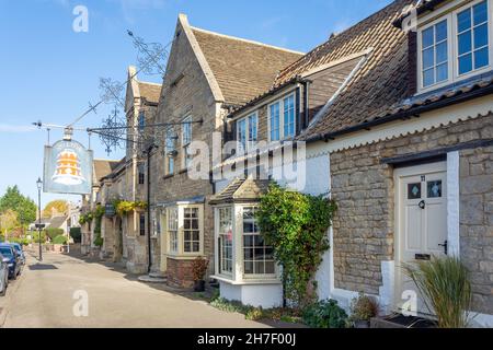 15th Century The Bell Inn, High Street, Stilton, Cambridgeshire, England, Vereinigtes Königreich Stockfoto