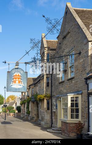 15th Century The Bell Inn, High Street, Stilton, Cambridgeshire, England, Vereinigtes Königreich Stockfoto