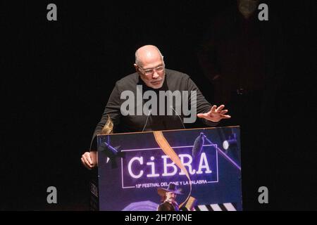 21. November 2021, Toledo, Castilla La Mancha, Spanien: Guillermo Arriaga beim Abschluss und der Preisverleihung der Ausgabe 13th des Film- und Literaturfestivals Cibra in Toledo. Die Gala fand im Palacio de Congresos 'El Greco' in Toledo, Castilla La Mancha, Spanien, statt. Abschluss und Preisverleihung der Ausgabe 13th des Film- und Literaturfestivals Cibra in Toledo. (Bild: © Alvaro Laguna/Pacific Press über ZUMA Press Wire) Stockfoto