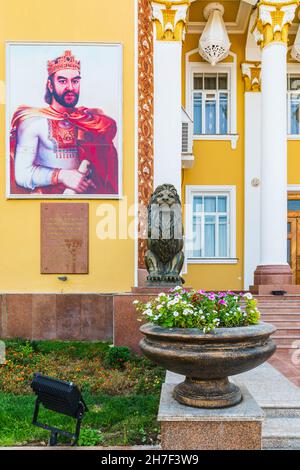 Khujand, Provinz Sughd, Tadschikistan. 20. August 2021. Der Arbob Kulturpalast in Khujand. Stockfoto