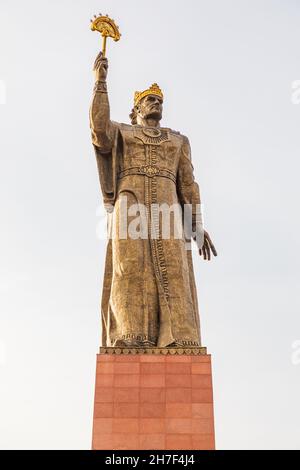 Khujand, Provinz Sughd, Tadschikistan. 20. August 2021. Das Ismail Samani Monument in Khujand. Stockfoto