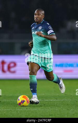 Turin, Italien, 22nd. November 2021. Samir von Udinese Calcio während der Serie A Spiel im Stadio Grande Torino, Turin. Bildnachweis sollte lauten: Jonathan Moscrop / Sportimage Kredit: Sportimage/Alamy Live News Stockfoto