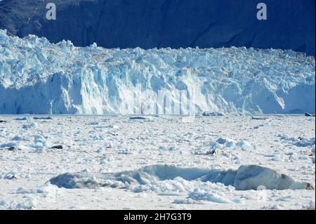 DÄNEMARK. GRÖNLAND. WESTKÜSTE. DER GLACIAR EQIP SERMIA IN DER BUCHT VON QUERVAIN'S. Stockfoto