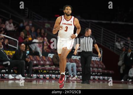 Südkalifornien-Trojaner Isaiah Mobley (3) reagiert während eines NCAA-College-Basketballspiels gegen die Dixie State Trailblazers, Montag, den November Stockfoto