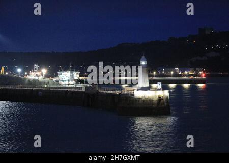 Ankunft am Hafen von Dover mit dem Schiff Stockfoto