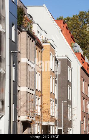 Moderne Wohngebäude, Reihenhäuser, Mehrfamilienhäuser, Bremen, Deutschland Stockfoto