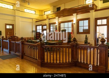 Das Innere des historischen Citrus County Courthouse, Drehort des Elvis Presley-Films „Follow That Dream“ - Inverness, Florida, USA Stockfoto