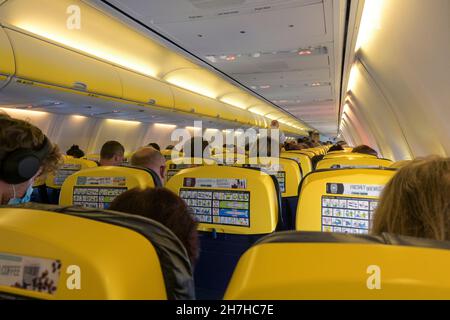 Ryanair Flugzeug innen Stockfoto