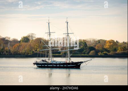 Segelschiff TS Royalist im Hafen von Portsmouth Stockfoto