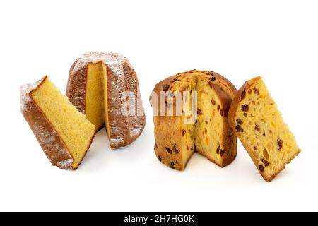 Pandoro und Classic Panettone in Scheiben geschnitten - traditionelle italienische Weihnachtskuchen, isoliert auf weißem Hintergrund Stockfoto