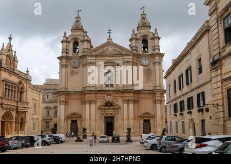 Die Metropolitan Cathedral of Malta oder St. Pauls Cathedral ist eine barocke Kathedrale aus dem 17th. Jahrhundert und die Mutter aller Kirchen Maltas. Mdina, Malta Stockfoto