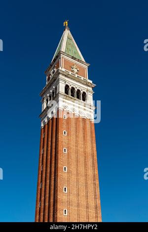 Markusturm, Piazza San Marco, Venedig, Italien Stockfoto